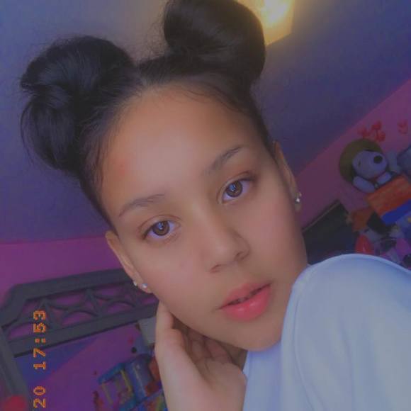 Meet your Posher, Linette - Picture 1 of 1